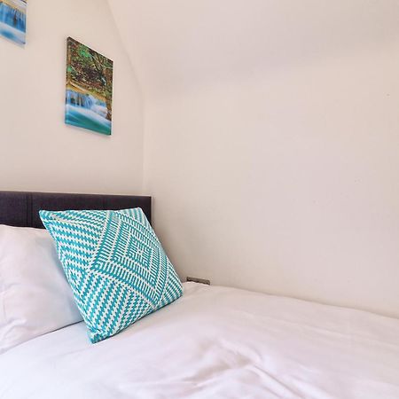 Writtle Massive 4 Bedroom Apartment With Parking In Gorgeous Countryside Location & Short Drive To Chelmsford City Centre Contractors Welcome Exteriör bild