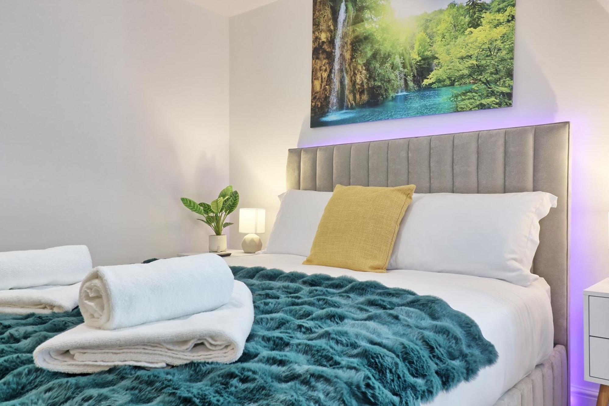 Writtle Massive 4 Bedroom Apartment With Parking In Gorgeous Countryside Location & Short Drive To Chelmsford City Centre Contractors Welcome Exteriör bild