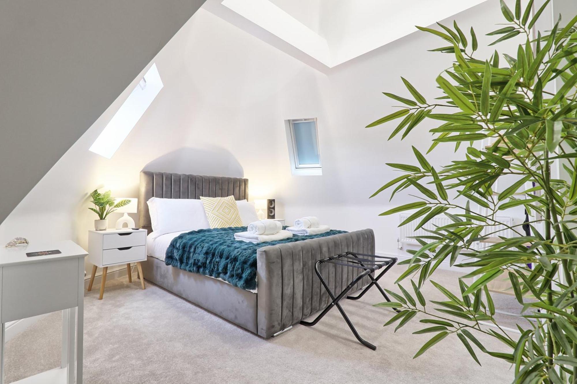 Writtle Massive 4 Bedroom Apartment With Parking In Gorgeous Countryside Location & Short Drive To Chelmsford City Centre Contractors Welcome Exteriör bild