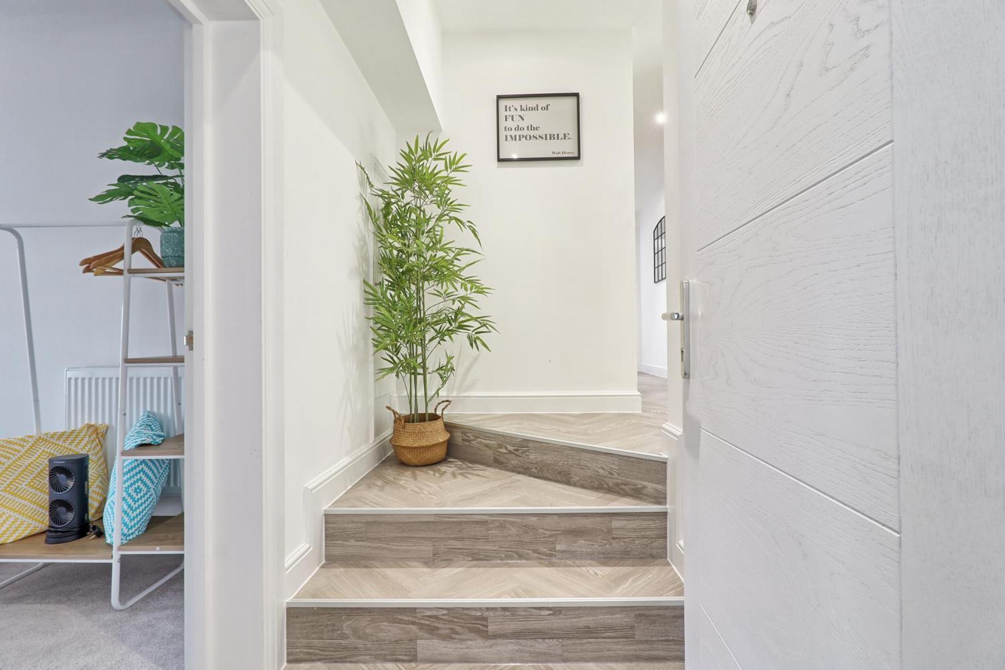 Writtle Massive 4 Bedroom Apartment With Parking In Gorgeous Countryside Location & Short Drive To Chelmsford City Centre Contractors Welcome Exteriör bild