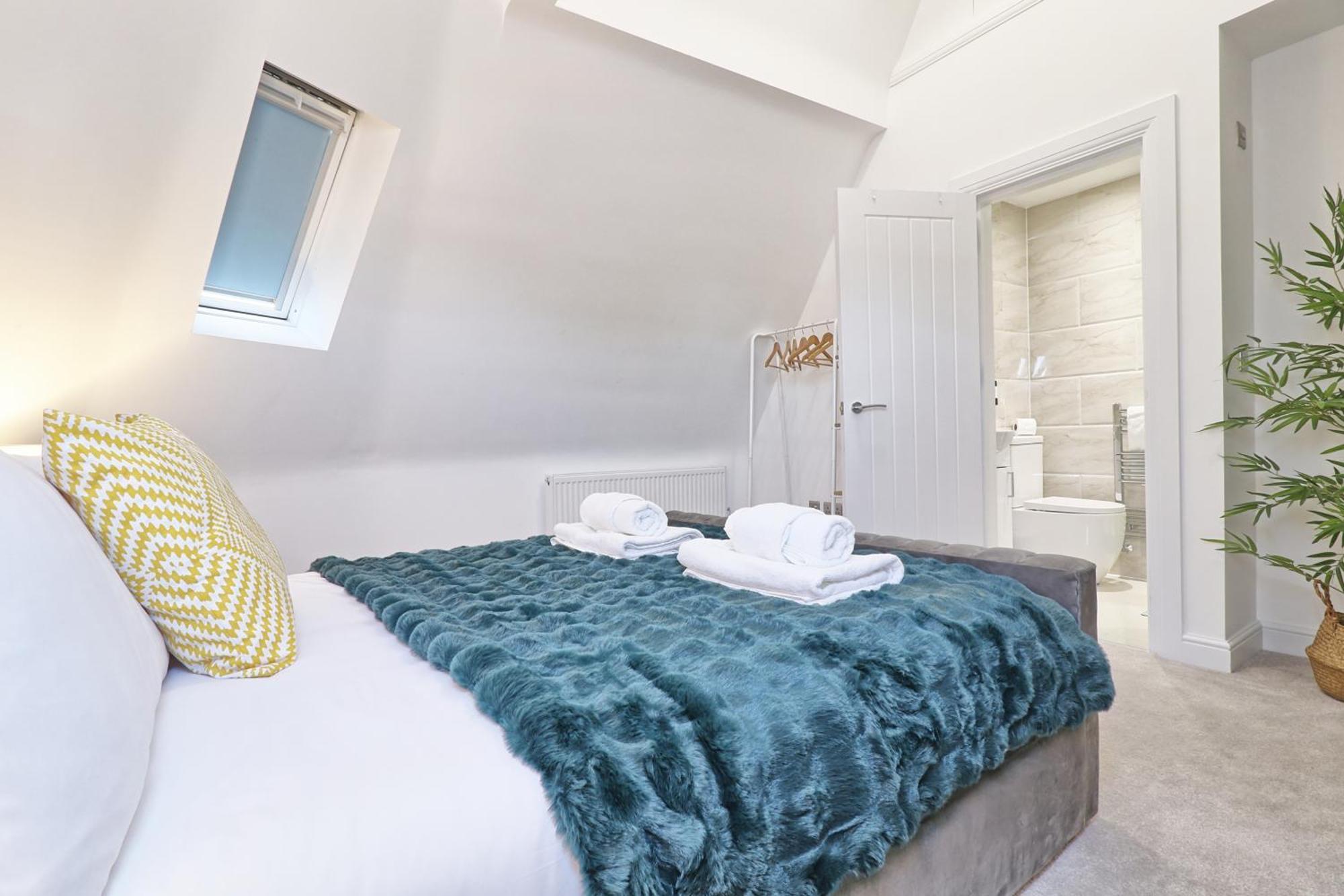 Writtle Massive 4 Bedroom Apartment With Parking In Gorgeous Countryside Location & Short Drive To Chelmsford City Centre Contractors Welcome Exteriör bild