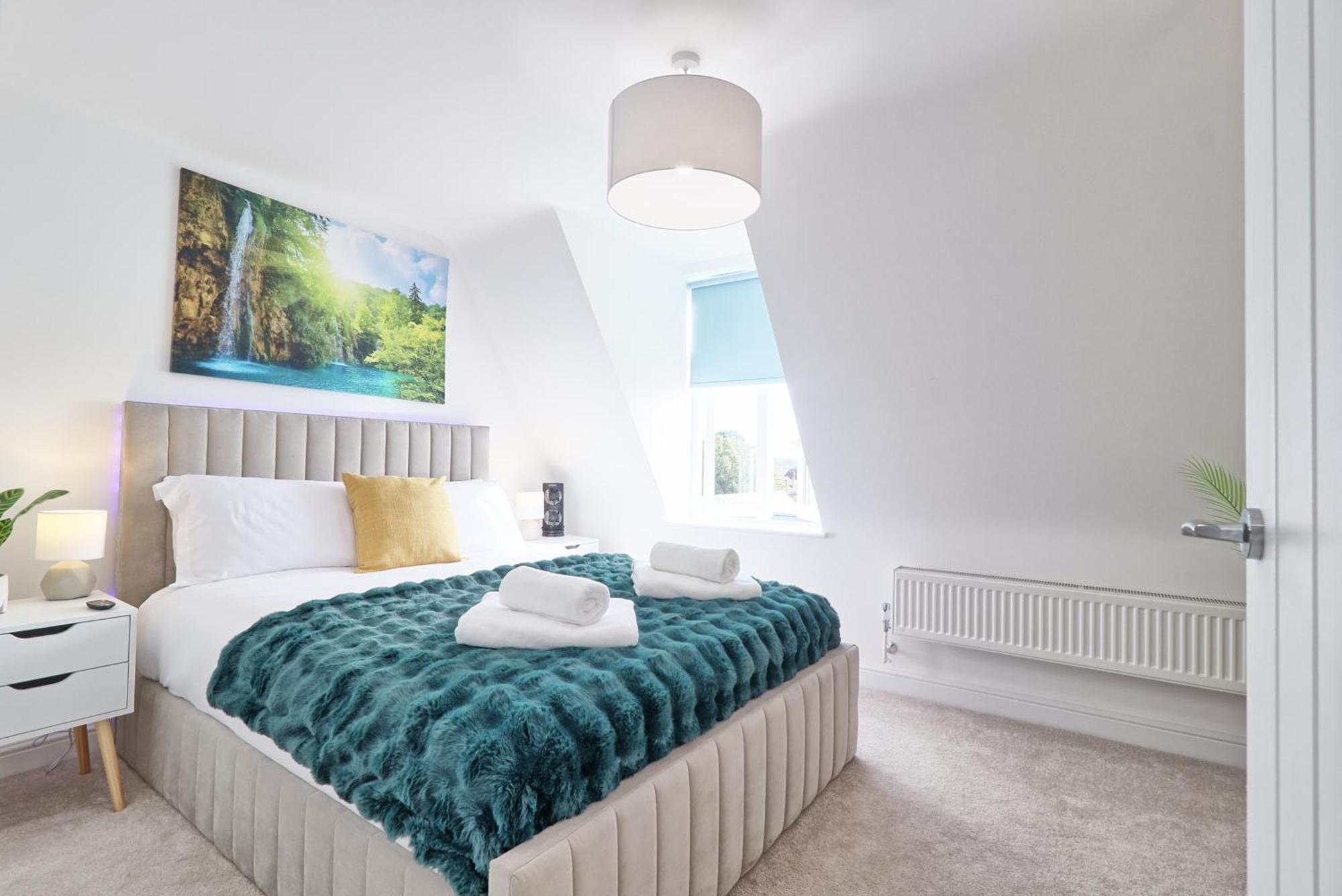 Writtle Massive 4 Bedroom Apartment With Parking In Gorgeous Countryside Location & Short Drive To Chelmsford City Centre Contractors Welcome Exteriör bild