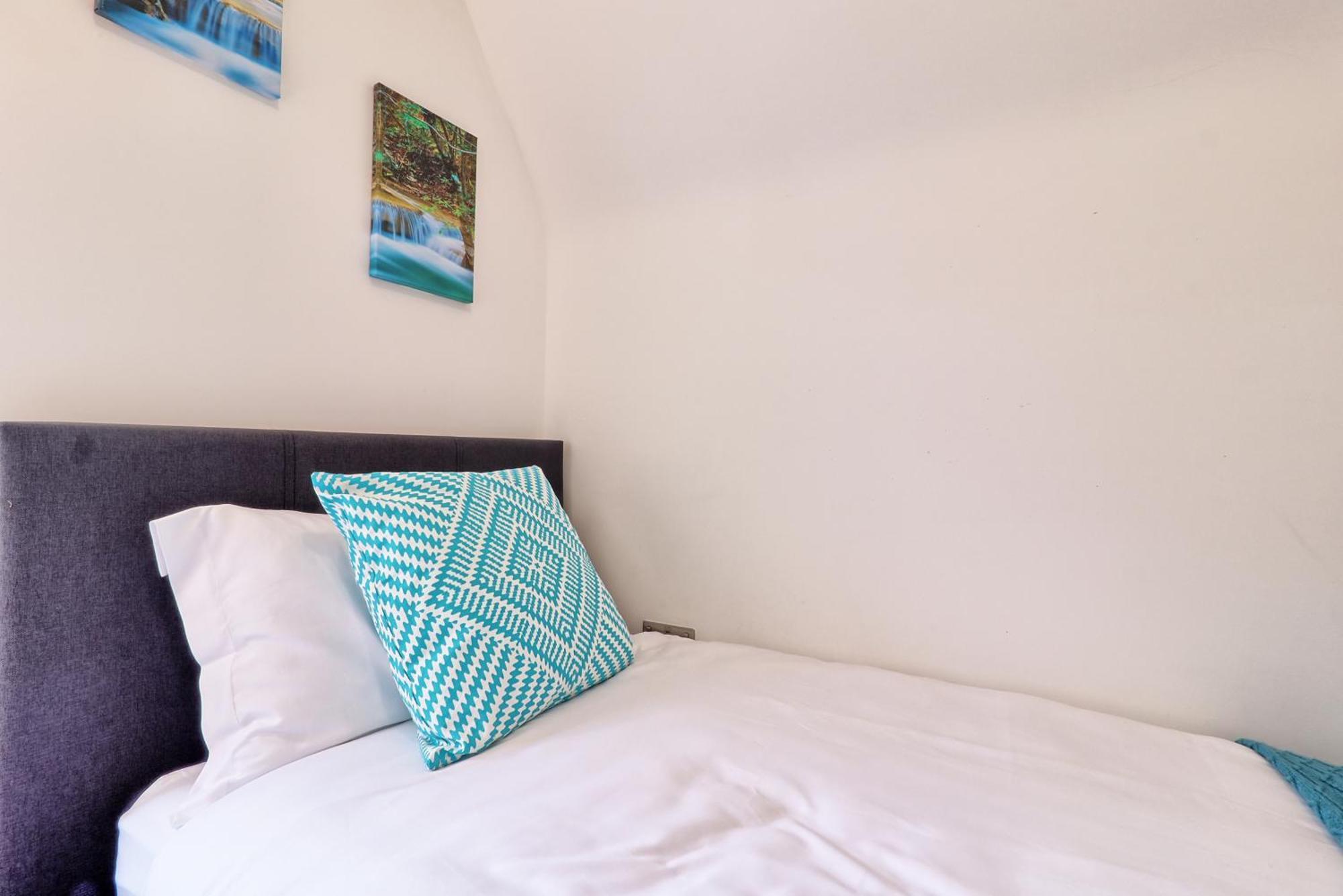 Writtle Massive 4 Bedroom Apartment With Parking In Gorgeous Countryside Location & Short Drive To Chelmsford City Centre Contractors Welcome Exteriör bild