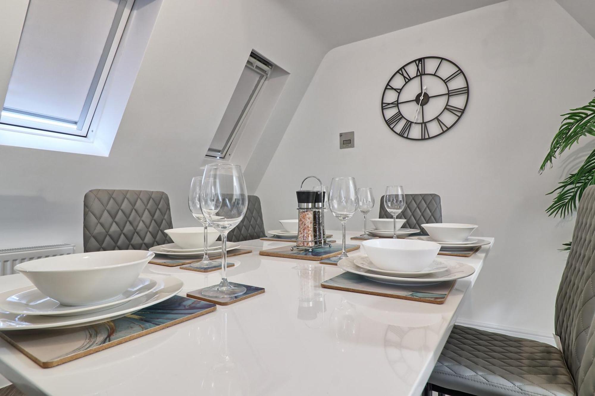 Writtle Massive 4 Bedroom Apartment With Parking In Gorgeous Countryside Location & Short Drive To Chelmsford City Centre Contractors Welcome Exteriör bild