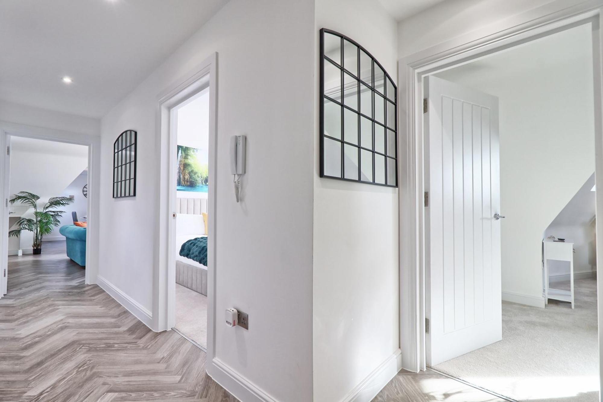 Writtle Massive 4 Bedroom Apartment With Parking In Gorgeous Countryside Location & Short Drive To Chelmsford City Centre Contractors Welcome Exteriör bild